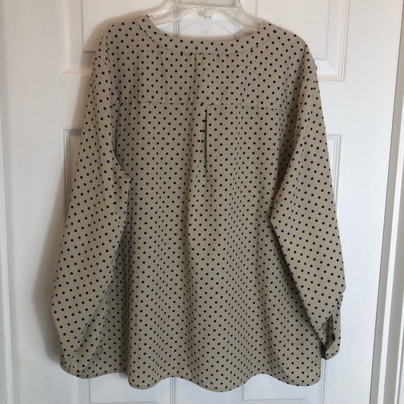 Notations Long Sleeve with Roll Tab  Button Down Blouse. Polka Dot Size XL - Picture 9 of 9